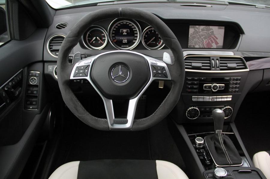  Mercedes-Benz C63 AMG Edition 507 2014 года  (фото 14 из 40)